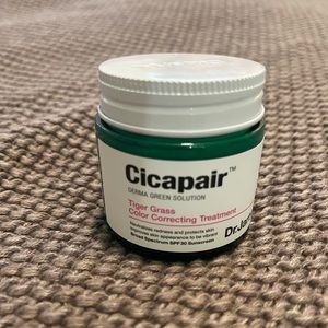 Dr. Kart cicapair tiger grass color correcting treatment